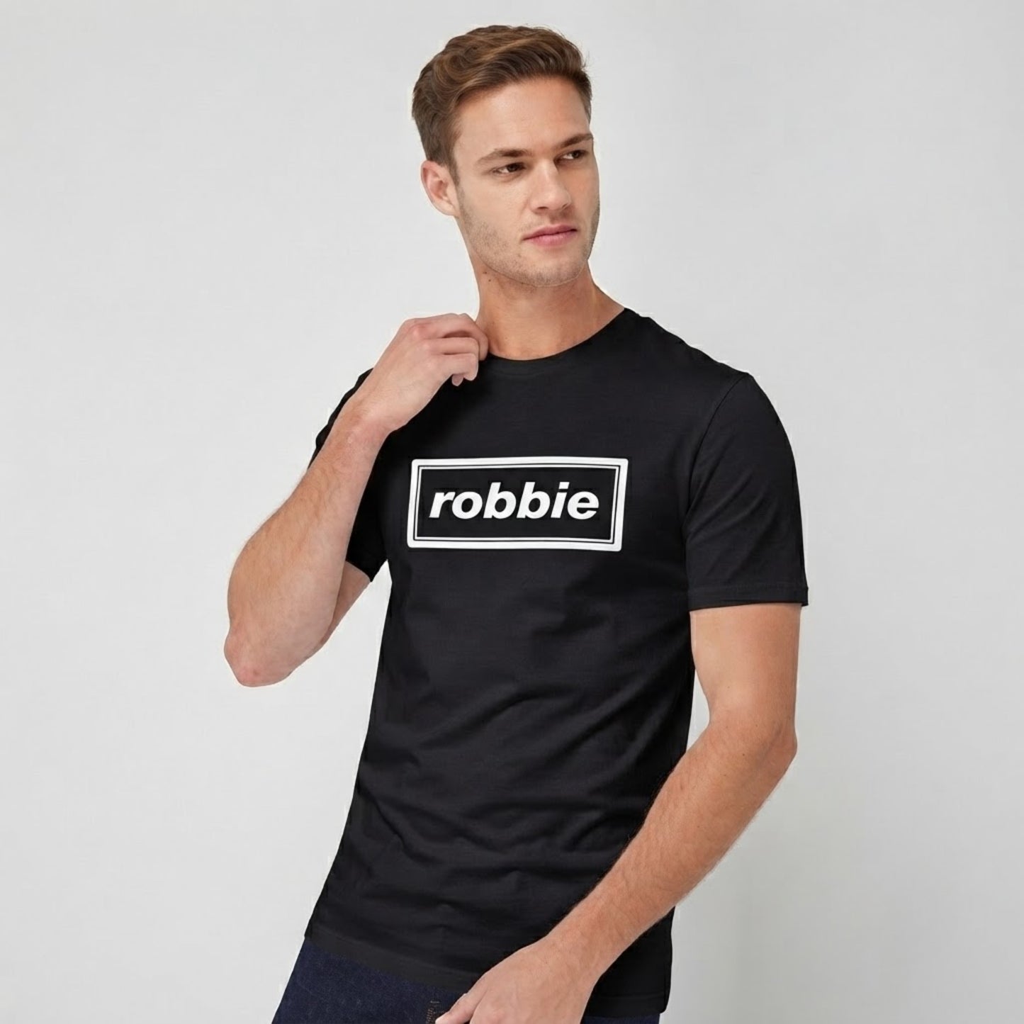 Robbie Minimalist Box Logo Men's Short Sleeve Tee
